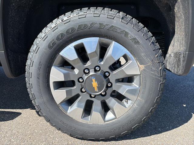 2026 Chevrolet Silverado 2500HD Crew Cab, Standard Bed, LT, 4WD