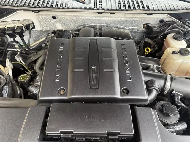 2014 Lincoln Navigator Base