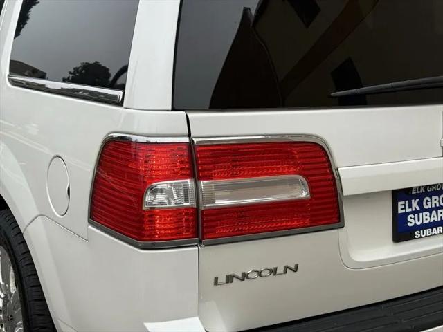 2014 Lincoln Navigator Base