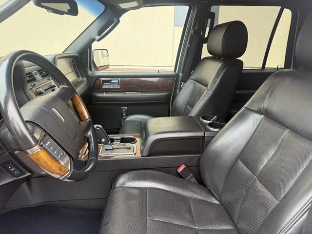2014 Lincoln Navigator Base