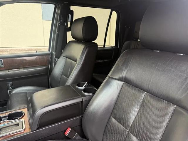 2014 Lincoln Navigator Base