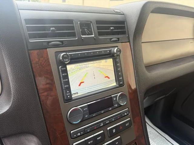2014 Lincoln Navigator Base
