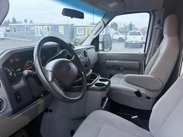 2011 Ford E-450 Cutaway XL