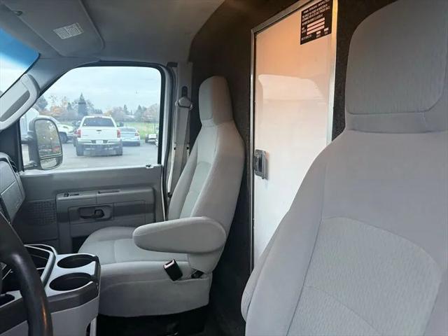 2011 Ford E-450 Cutaway XL