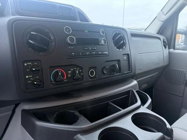 2011 Ford E-450 Cutaway XL