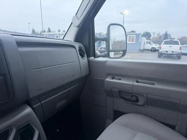 2011 Ford E-450 Cutaway XL