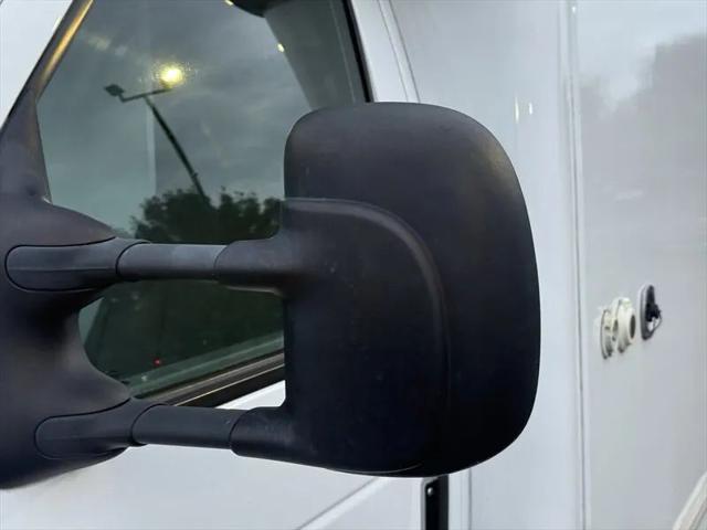 2011 Ford E-450 Cutaway XL