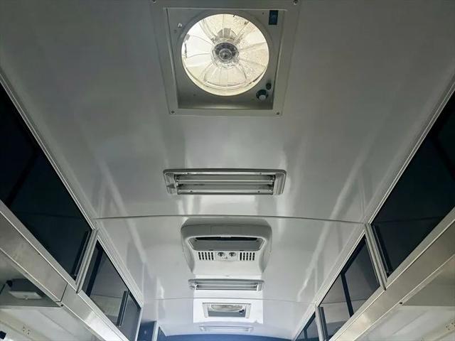 2011 Ford E-450 Cutaway XL