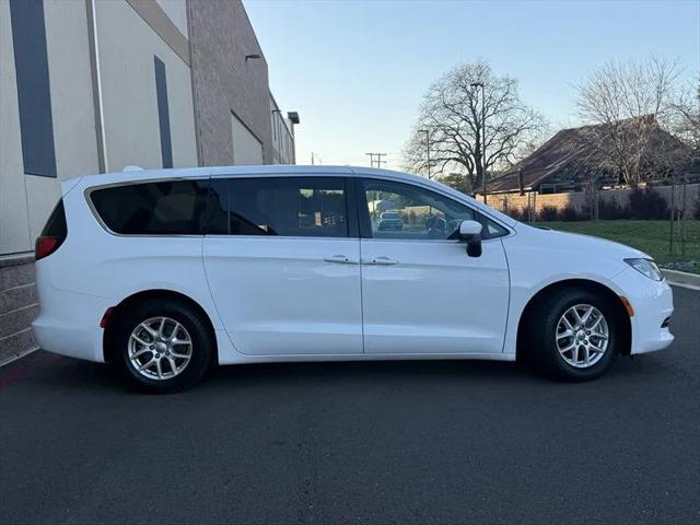 2017 Chrysler Pacifica Touring