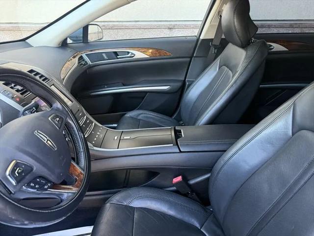 2014 Lincoln MKZ Base