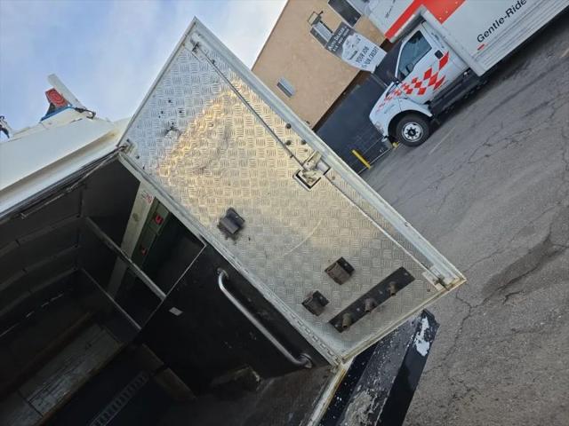 2014 Chevrolet Express Cutaway 3500