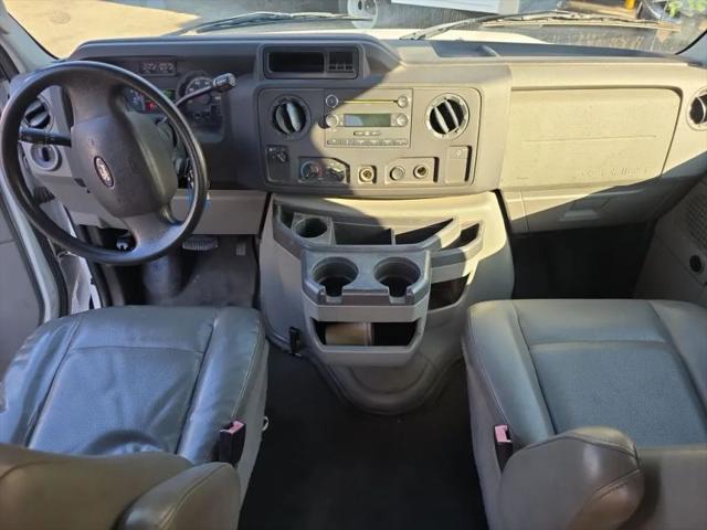 2011 Ford E-350 Cutaway Base