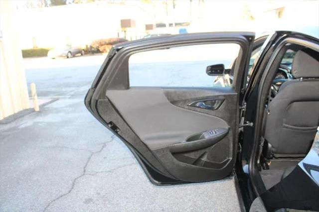 2021 Chevrolet Malibu FWD LT