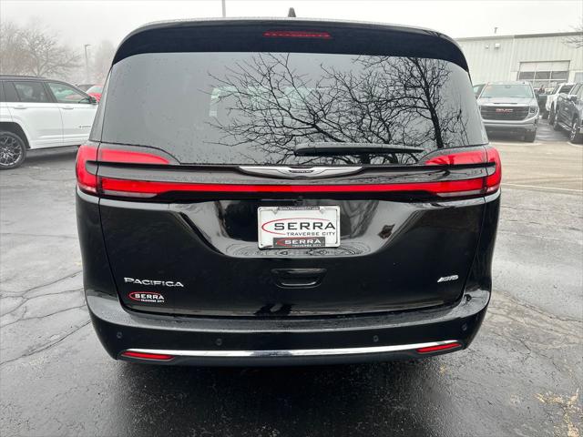 2026 Chrysler Pacifica Select AWD
