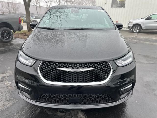 2026 Chrysler Pacifica Select AWD