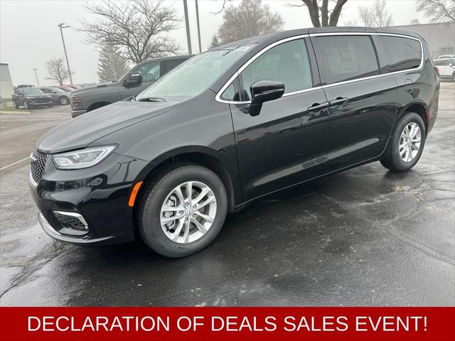 2026 Chrysler Pacifica Select AWD for sale in TRAVERSE CITY, MI