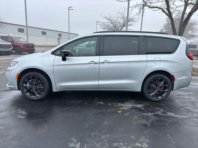 2026 Chrysler Pacifica Limited AWD
