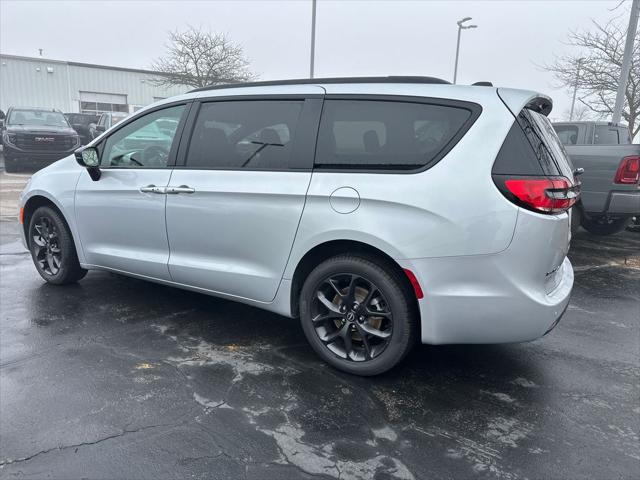 2026 Chrysler Pacifica Limited AWD