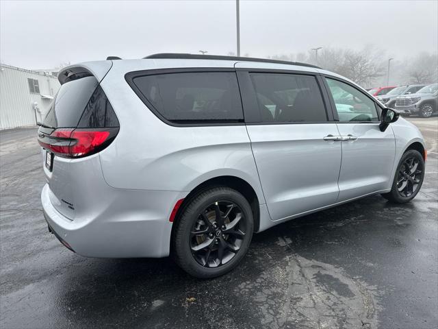 2026 Chrysler Pacifica Limited AWD