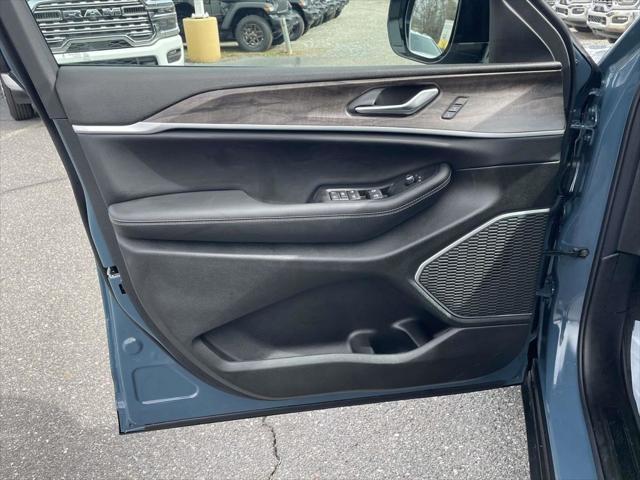 2026 Jeep Grand Cherokee L Limited 4x4