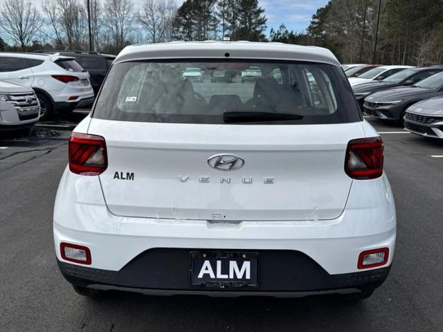 2026 Hyundai Venue SE