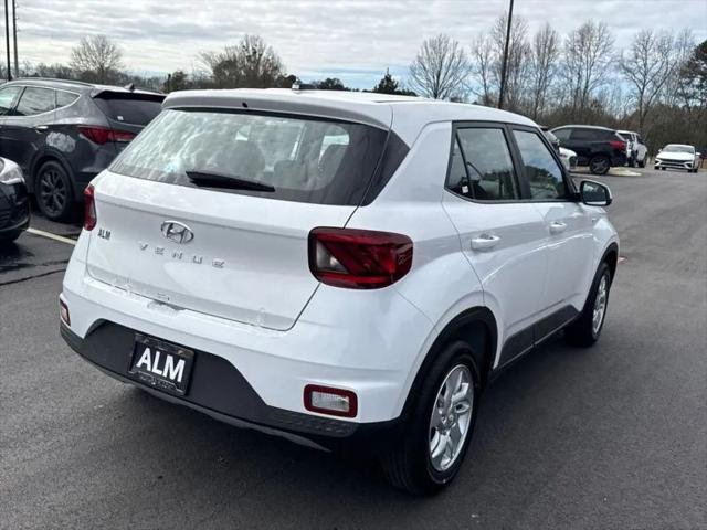 2026 Hyundai Venue SE