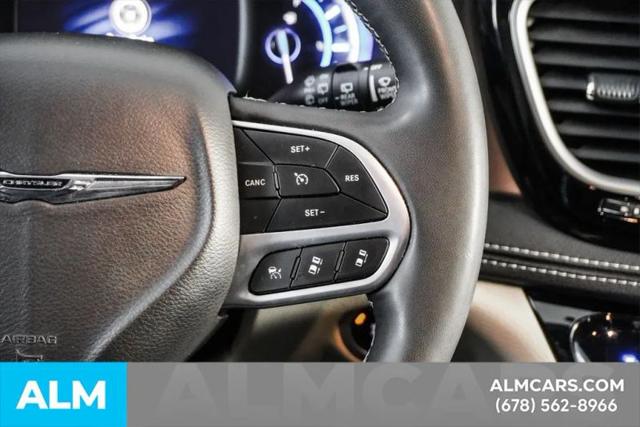 2024 Chrysler Pacifica Hybrid Select