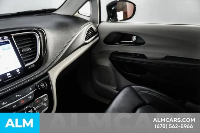 2024 Chrysler Pacifica Hybrid Select