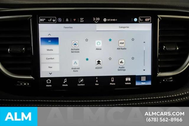 2024 Chrysler Pacifica Hybrid Select