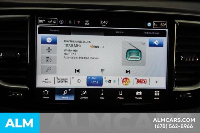 2024 Chrysler Pacifica Hybrid Select