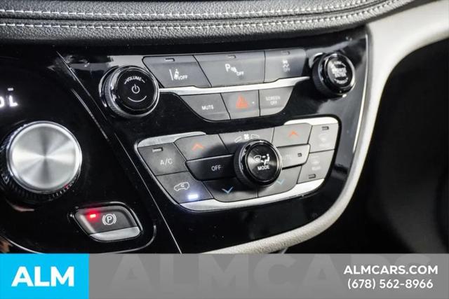 2024 Chrysler Pacifica Hybrid Select