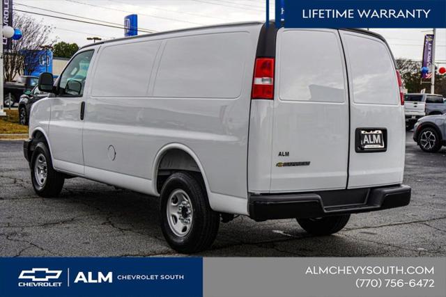 2025 Chevrolet Express Cargo Van RWD 2500 Regular Wheelbase WT