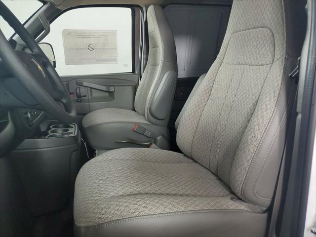 2026 Chevrolet Express Cargo Van 3500 Extended Wheelbase, WT, RWD