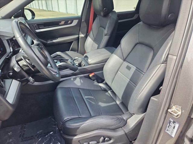 2024 Porsche Cayenne Unknown