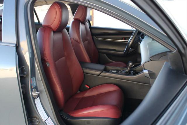 2023 Mazda Mazda3 2.5 S Carbon Edition