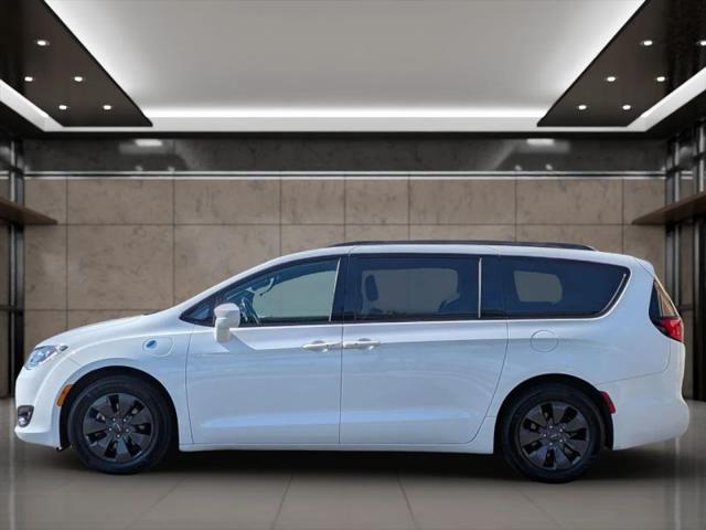 2020 Chrysler Pacifica Hybrid Touring L