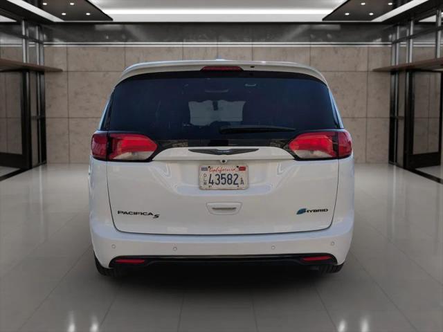 2020 Chrysler Pacifica Hybrid Touring L