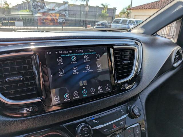 2020 Chrysler Pacifica Hybrid Touring L