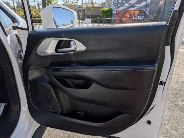 2020 Chrysler Pacifica Hybrid Touring L
