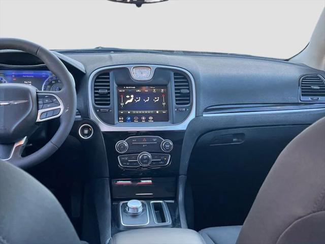 2023 Chrysler 300 Touring