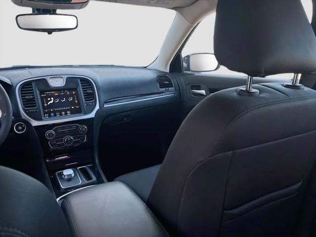 2023 Chrysler 300 Touring