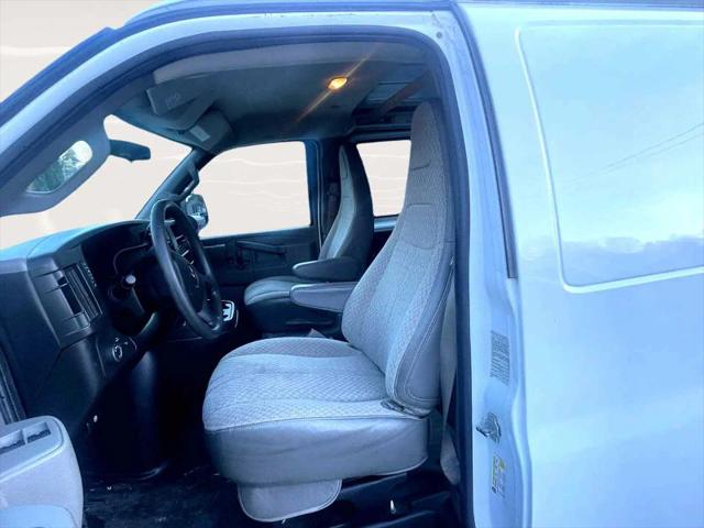 2017 GMC Savana 2500 Work Van