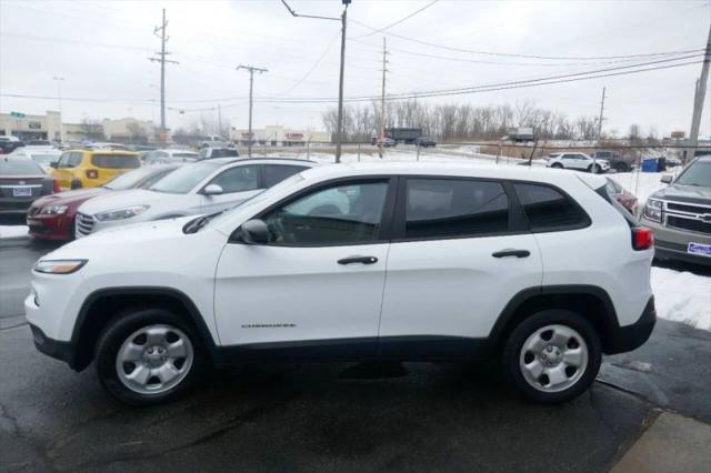 2016 Jeep Cherokee Sport