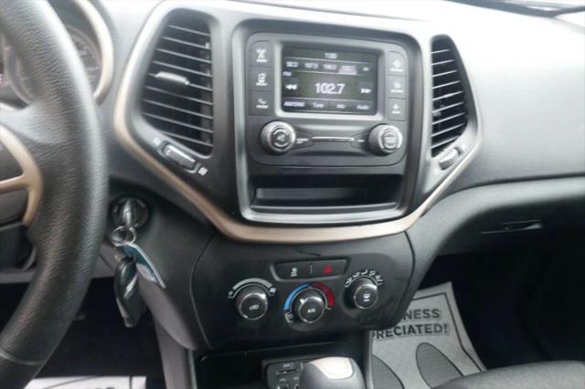 2016 Jeep Cherokee Sport