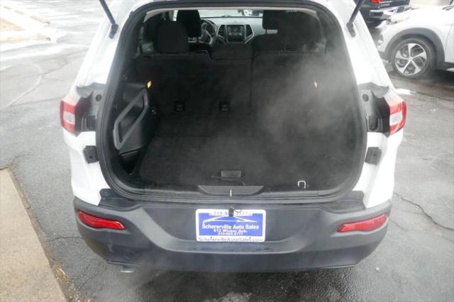 2016 Jeep Cherokee Sport