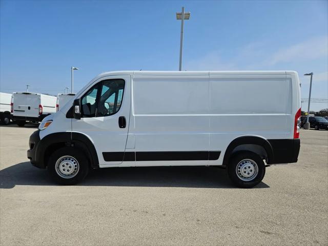 2026 Ram ProMaster Cargo Van Tradesman Low Roof 136" WB w/Pass Seat