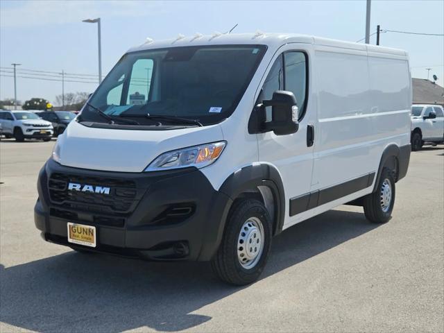 2026 Ram ProMaster Cargo Van Tradesman Low Roof 136" WB w/Pass Seat