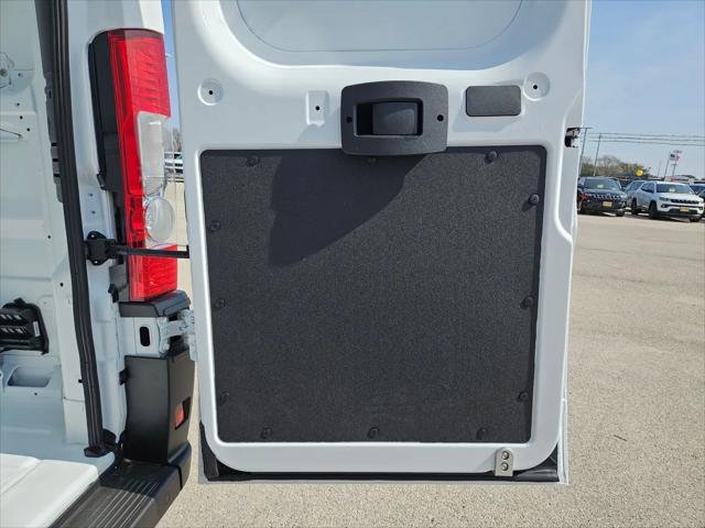 2026 Ram ProMaster Cargo Van Tradesman Low Roof 136" WB w/Pass Seat