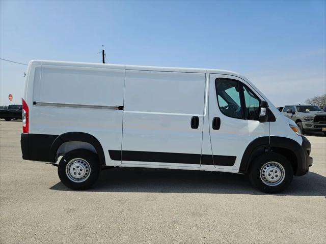 2026 Ram ProMaster Cargo Van Tradesman Low Roof 136" WB w/Pass Seat