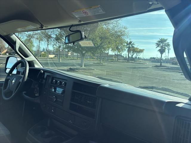 2026 Chevrolet Express Cargo Van 2500 Regular Wheelbase, WT, RWD